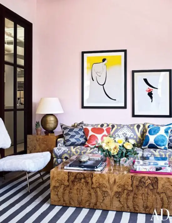 Tips on mixing patterns from Steve McKenzie, Modern pink living room design on @thouswellblog