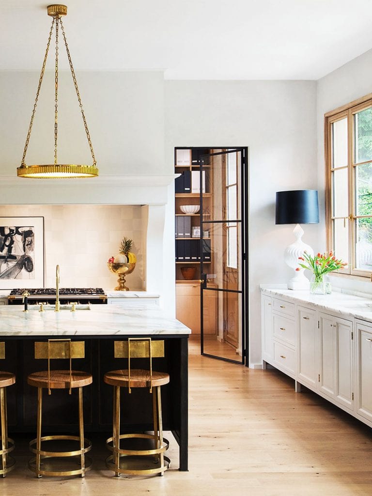 Why Your Kitchen Needs A Table Lamp Thou Swell Beautiful Modern Kitchen With Brass Counter Stools Pendant And Table Lamp Black Shade